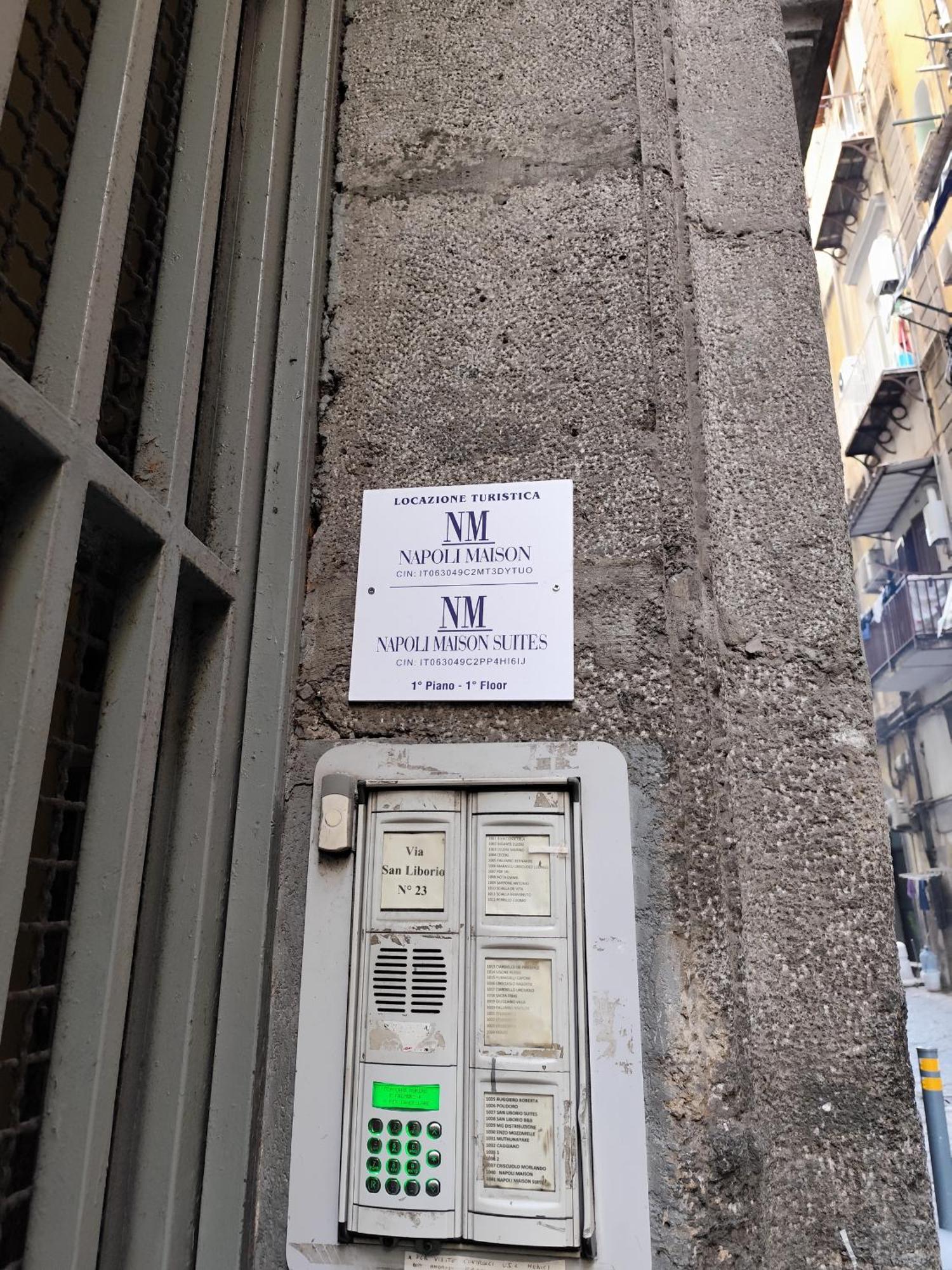 Napoli Maison Suite Exterior photo
